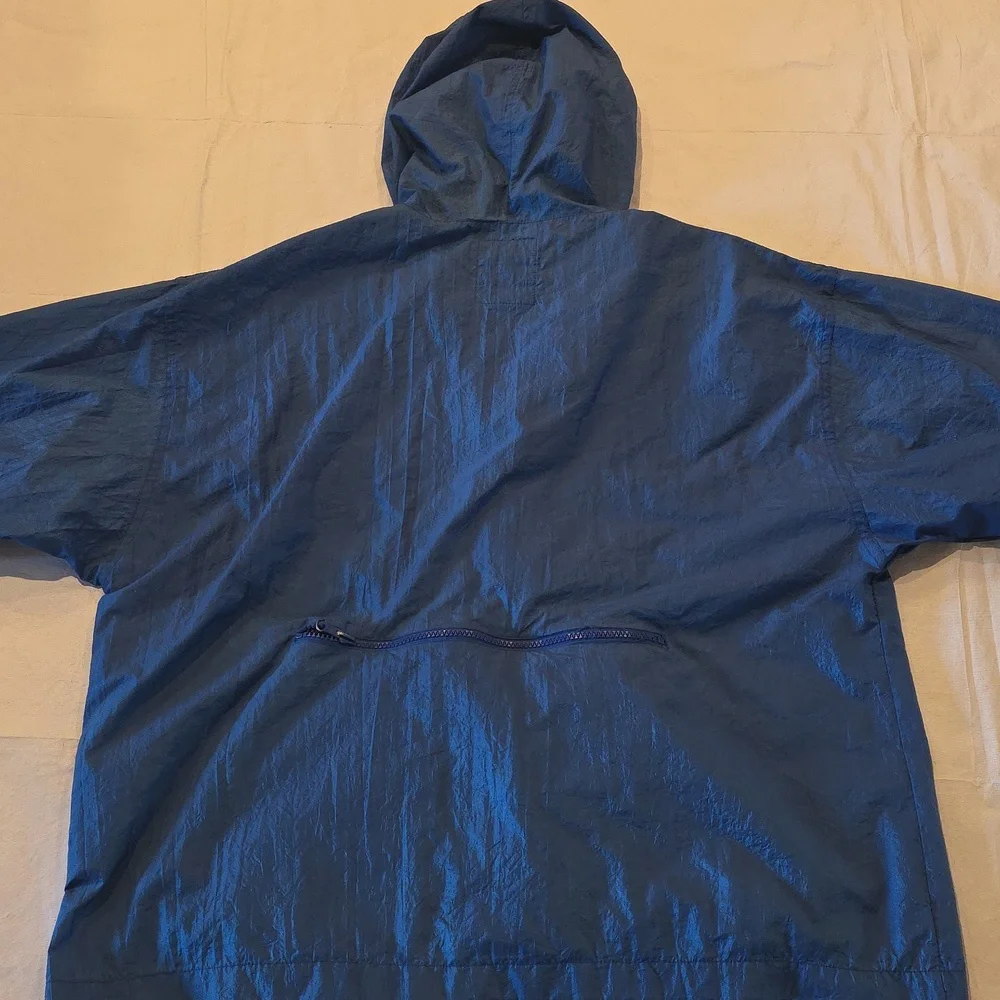 Pro Player University of Kentucky Wildcats Hooded Windbreaker Jacket Blue Medium